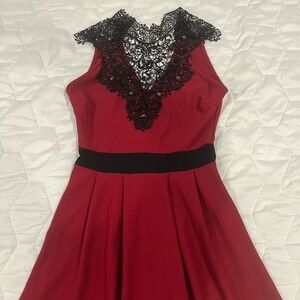 Windsor Dress. Knee length. Burgundy red/black. Size L Excellent condition.